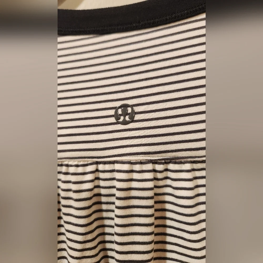 LULULEMON Urbanite Henley Long Sleeve